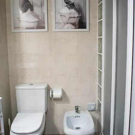 Apartment Entero, A 15 Minutos De Zona Centro Con Plaza De Aparcamiento Opcional