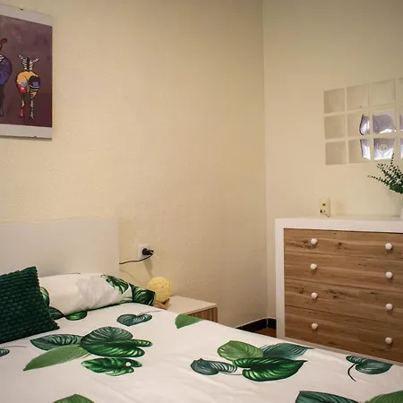 Apartment Entero, A 15 Minutos De Zona Centro Con Plaza De Aparcamiento Opcional *