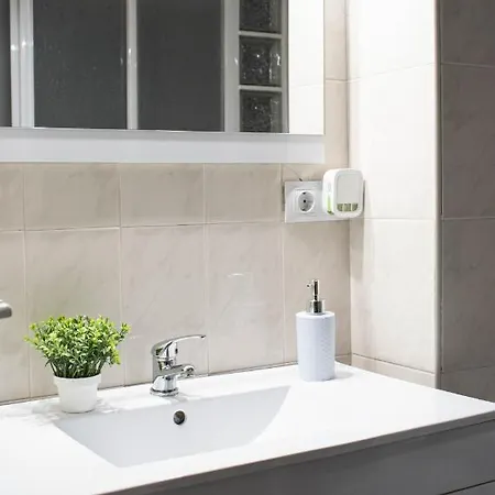 Entero, A 15 Minutos De Zona Centro Con Plaza De Aparcamiento Opcional Appartement